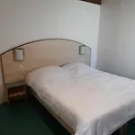Vvf Montpeyroux Auvergne Holiday park 2*