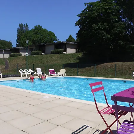 Vvf Montpeyroux Auvergne 2* Parent