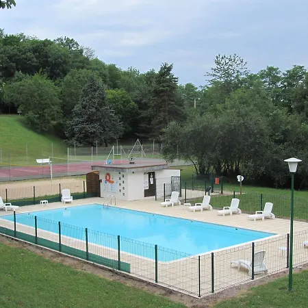 Vvf Montpeyroux Auvergne 2* Parent