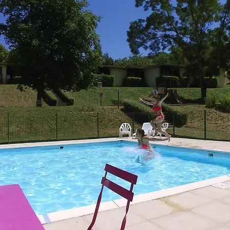 Vvf Montpeyroux Auvergne Feriepark 2*