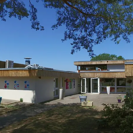 Vvf Montpeyroux Auvergne 2*
