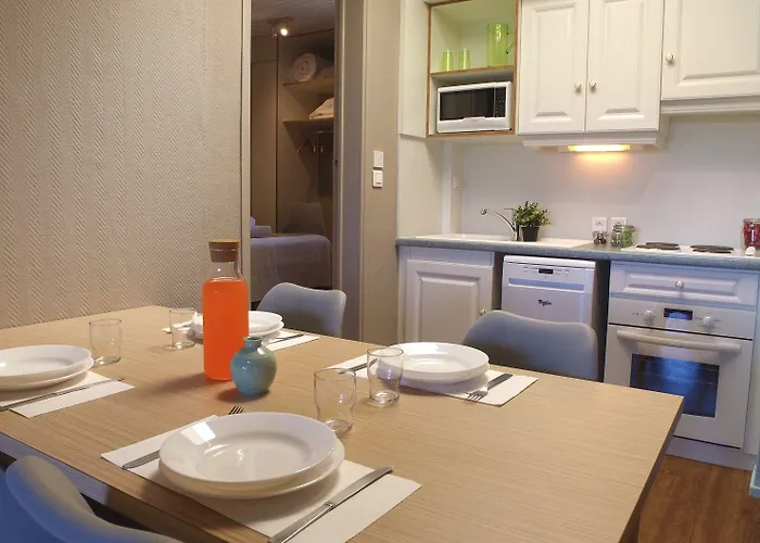 Vvf Montpeyroux Auvergne Holiday park Parent