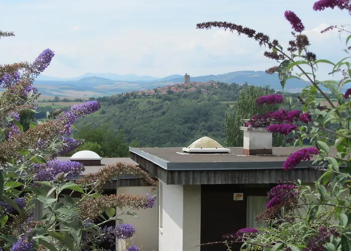 Vvf Montpeyroux Auvergne 2* Parent