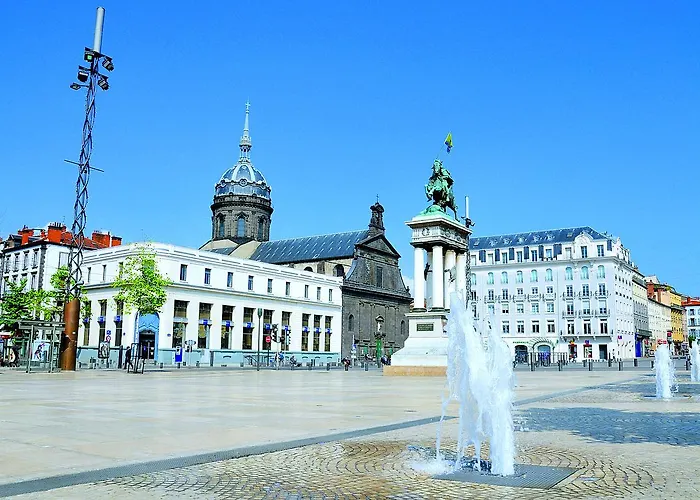 Vvf Montpeyroux Auvergne Holiday park 2*